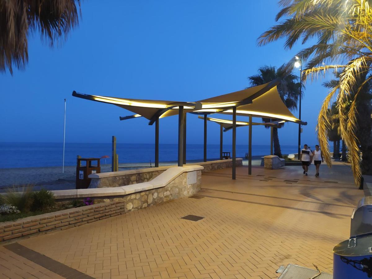 Apartamento Carvajal Beach ฟูเอนฮิโรลา ภายนอก รูปภาพ